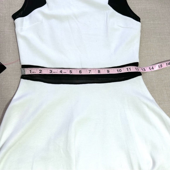 NWT Bebe Color Block Sleeveless Dress - Picture 4 of 6